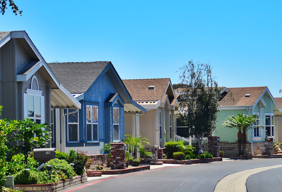 Navigating Legal Aspects of HOA Painting Contracts in San Diego